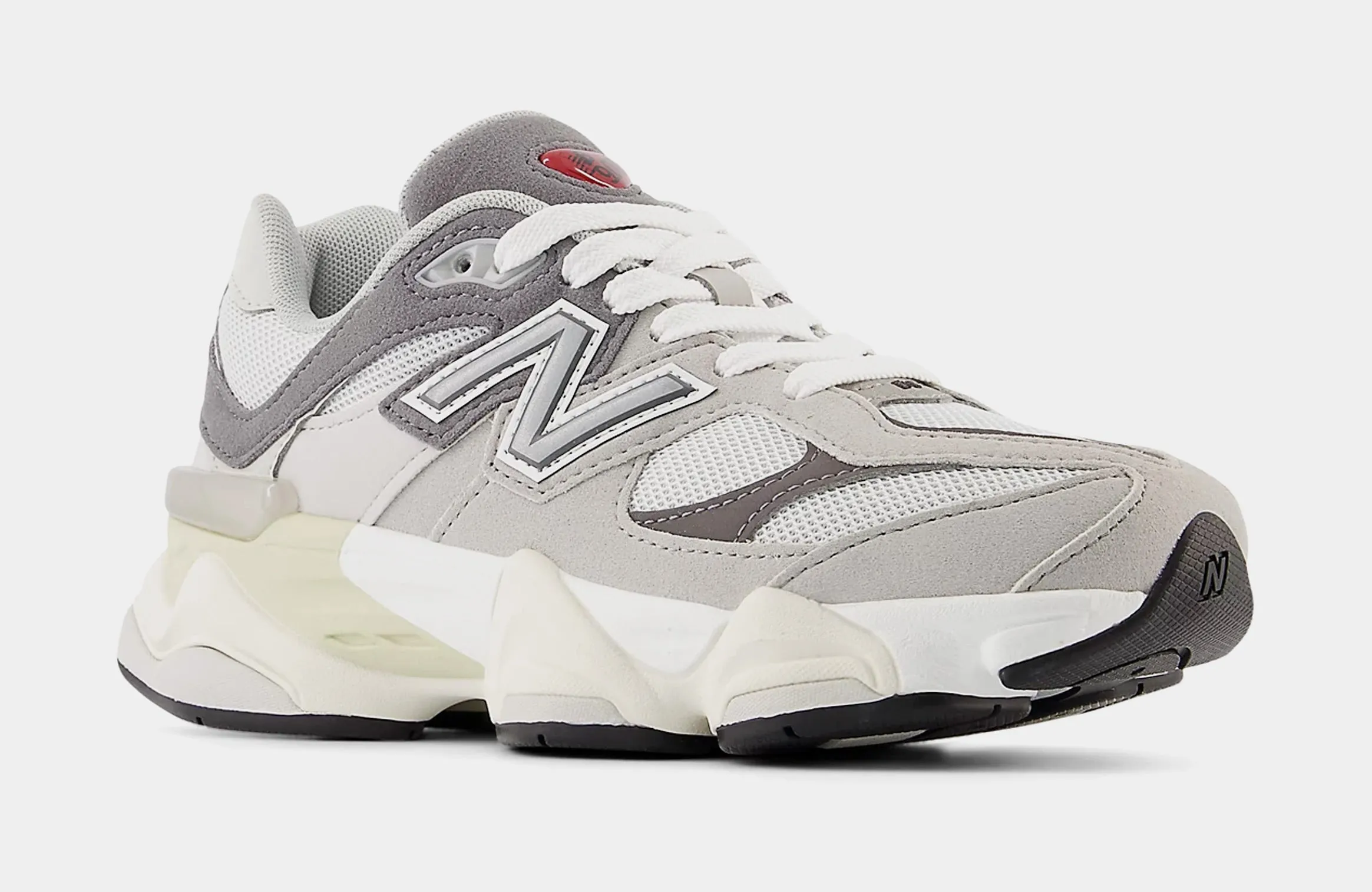 9060 Grade School Running Shoes (Grey/White)