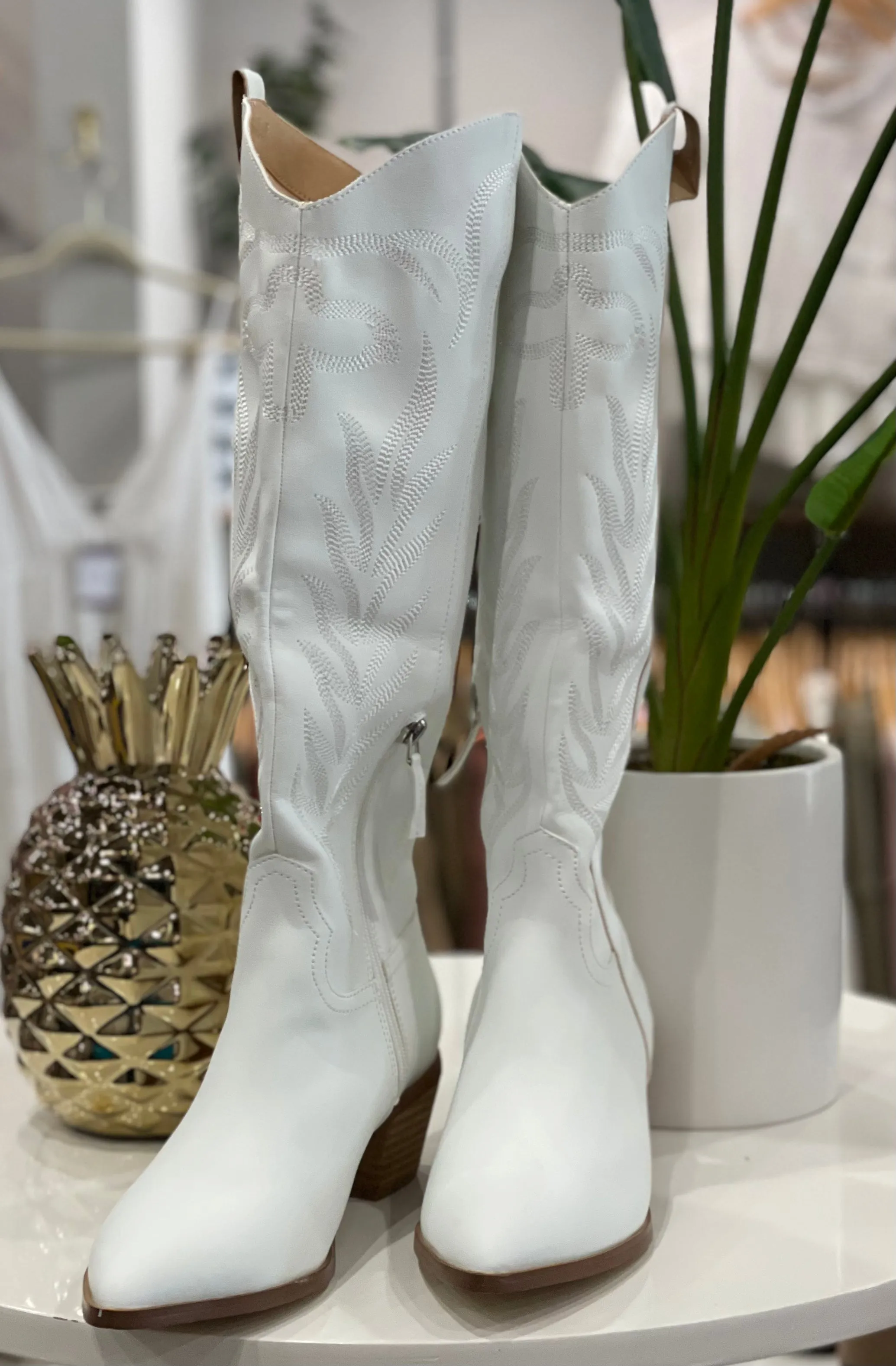 Nelly Western Boots - White