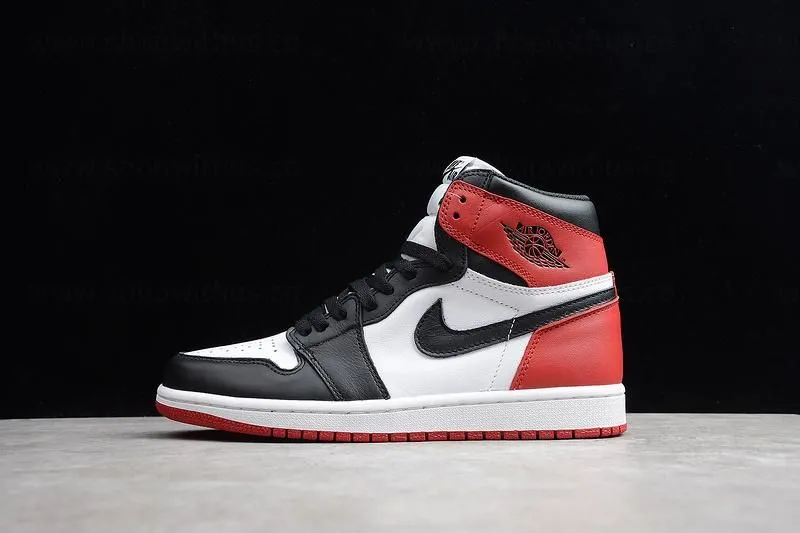 WMNS Air Jordan 1 AJ1 Retro High OG - Black Toe