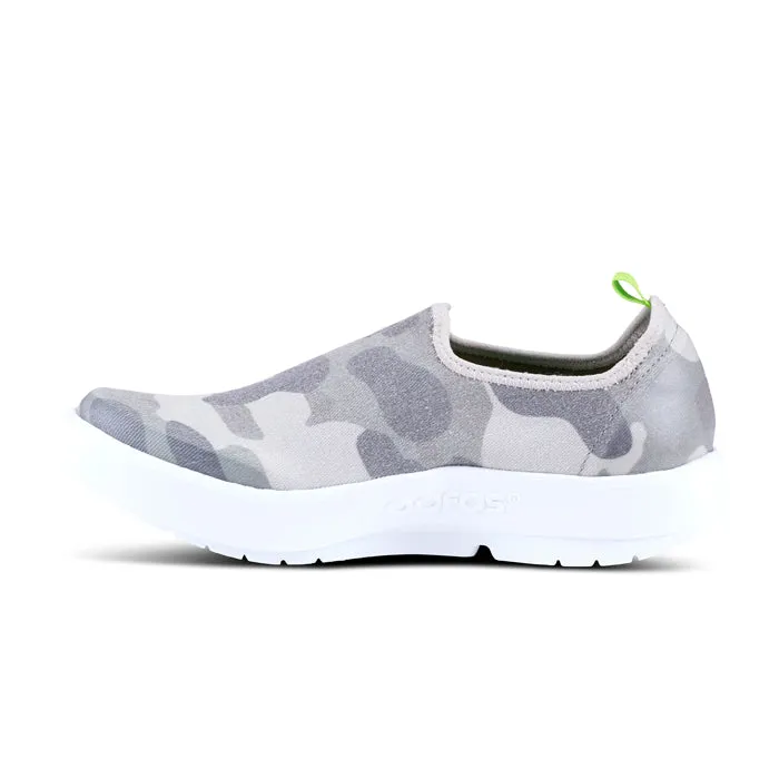 Women's Oofos Oomg eeZee in Green Camo