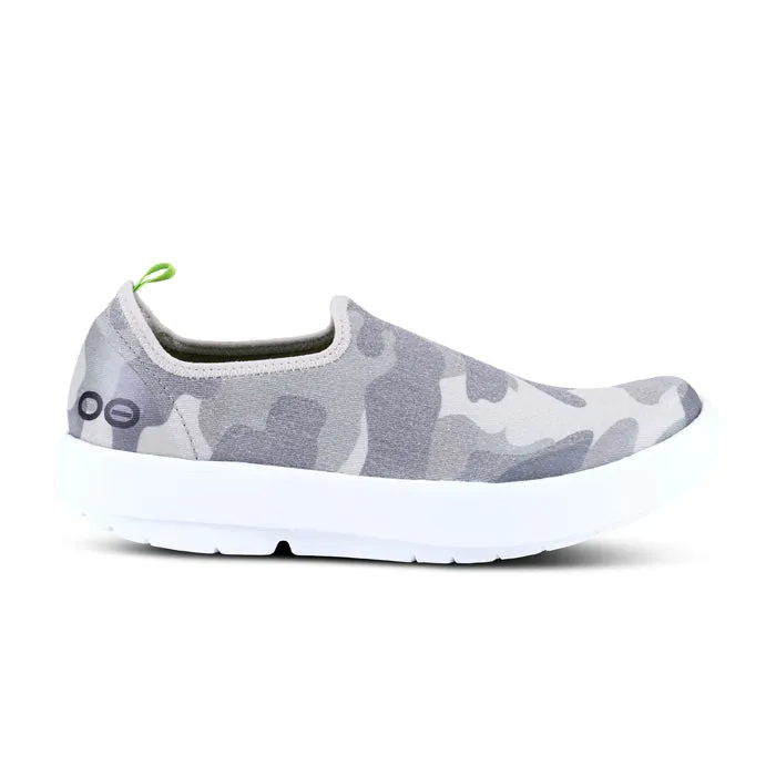 Women's Oofos Oomg eeZee in Green Camo